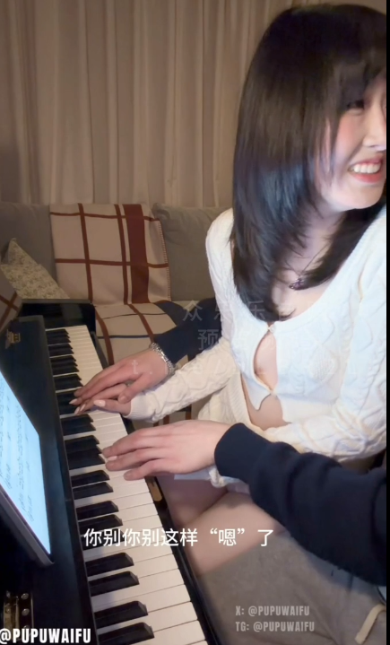 肉感福利姬-噗噗-新 钢琴教学(2V,1.21G)