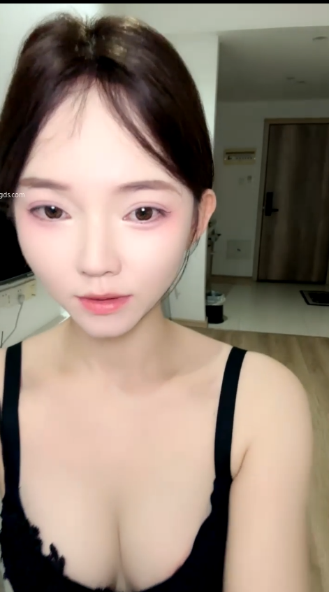 【小樱花】清纯女神 全身白皙嫩妹 奶子超正 粉嫩逼逼 花瓣式嫩逼超粉掰开太诱人了