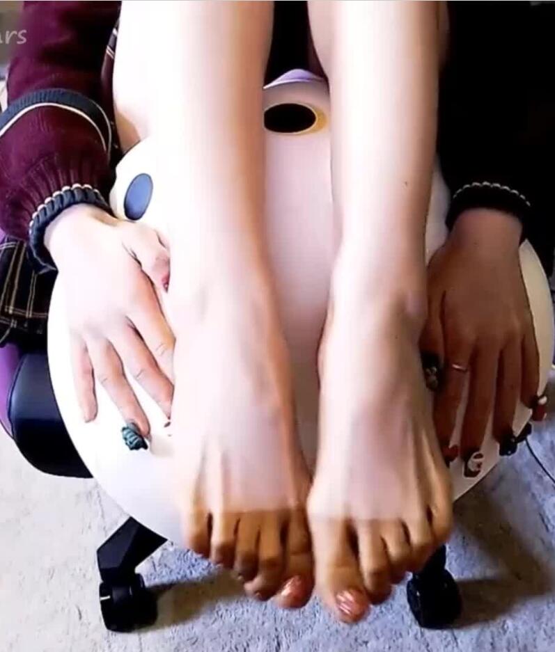 0103173202.jpg AKI秋水 优子yuu爱发电ASMR福利20221226圣诞JK~含露脸玛奇玛含麦