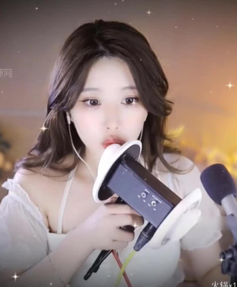 虎牙大伊伊as-mr 福利舔耳