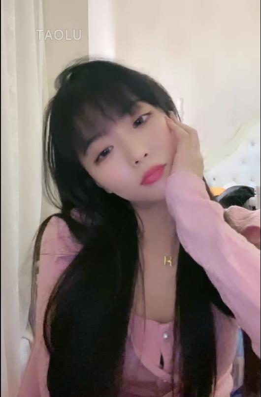 0429111342.jpg 【M向视频】青柠大大 - 无声盯场挑眉中指