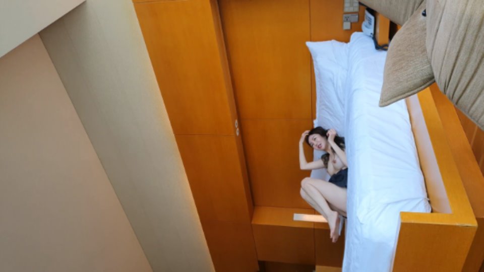 [美女] [视频分类] 高端泄密流出火爆全网泡良达人金先生❤️酒店约炮白肤美丰满欲姐李彩雅趴在窗台看着街景操 [1V+1.05G] [百度云]