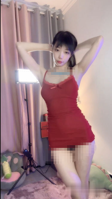 虎牙泄密！模特身材小仙女【繁星】脸鲍同框，搔首弄姿